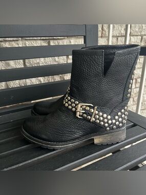 Steve Madden Frankie Black Leather Studded Moto Boots Size 7M
